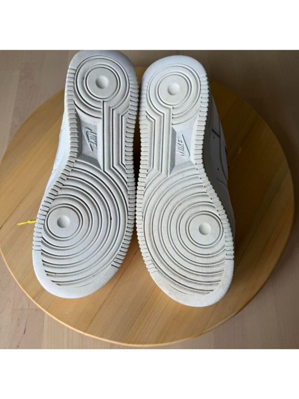 Nike Air Force 1 07 - Picture 3 of 8